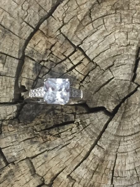 Anillo Circonita